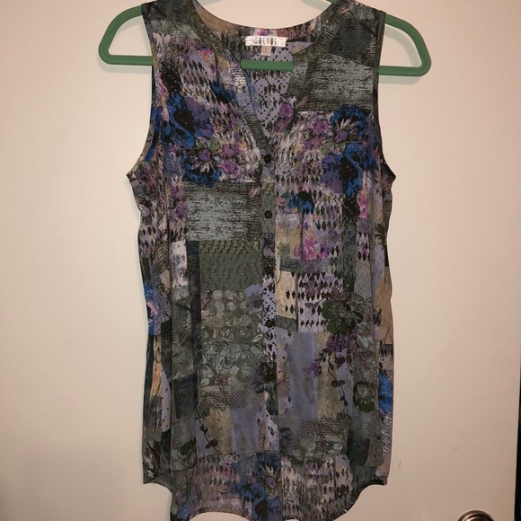 High-Low Sleeveless Button-up Blouse. Size Small - Picture 3 of 7